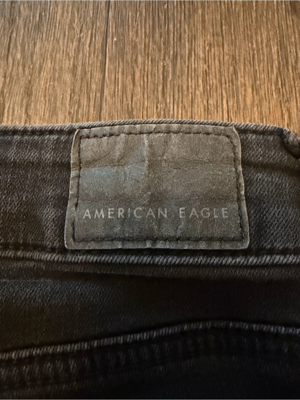 American Eagle Women's Classic Black Hi-Rise Jegging Next Level Stretch Size 2 - Picture 10 of 10